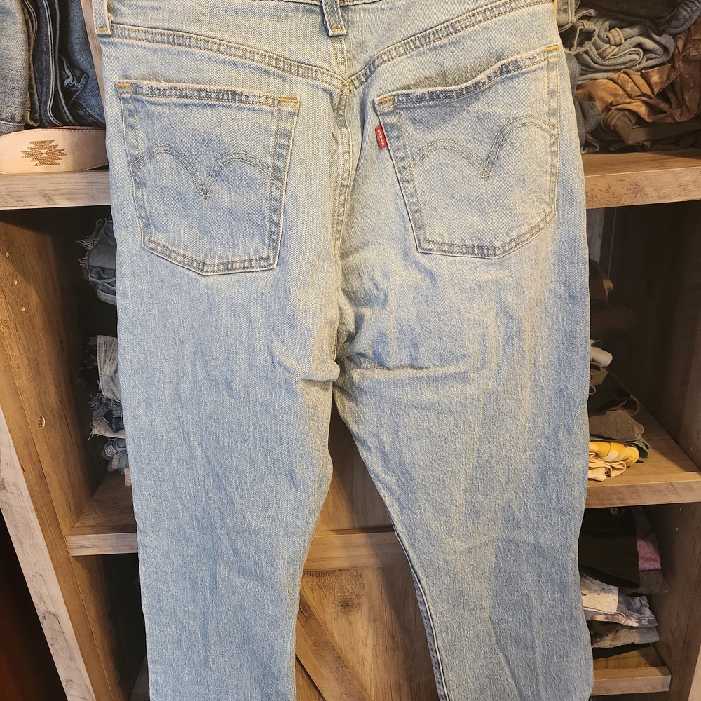 Levi's Women's Classic Light Blue Straight Leg Jeans